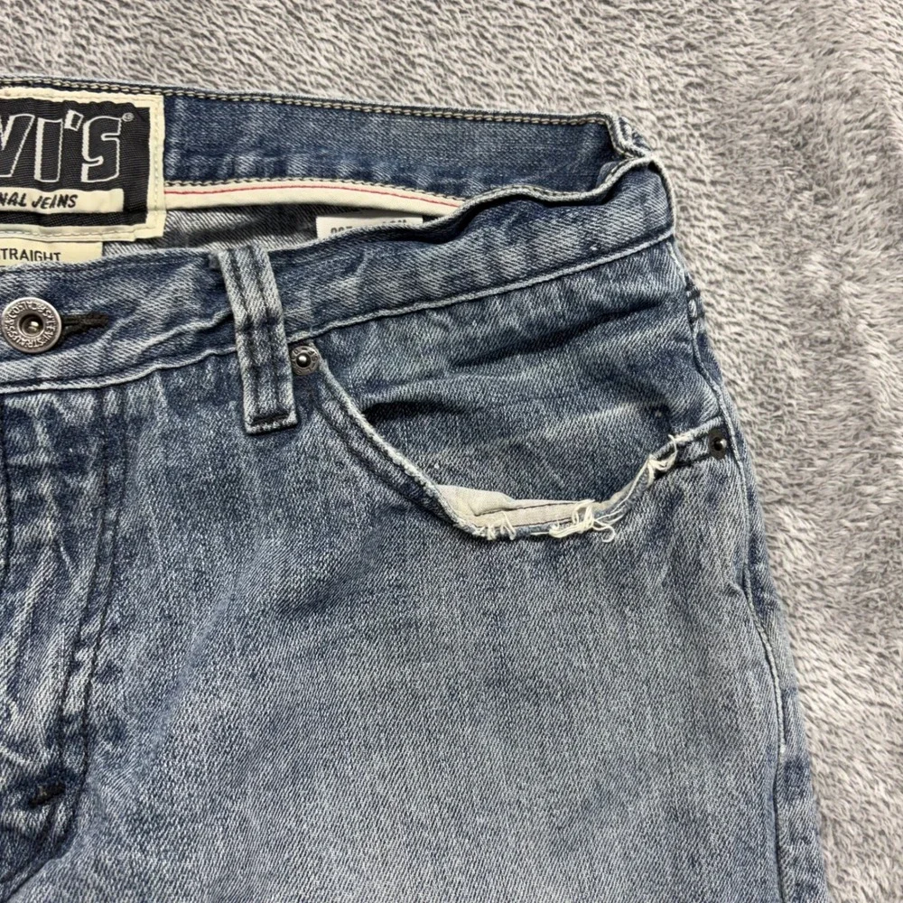 Levi's 514 Slim Straight Jeans Mens 34x30 Blue Good Light Wash Denim Zip Fly